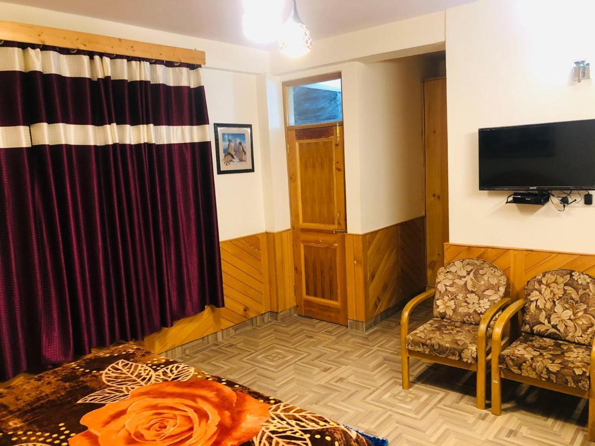 Хостел Hadimba Regency Манали Экстерьер фото