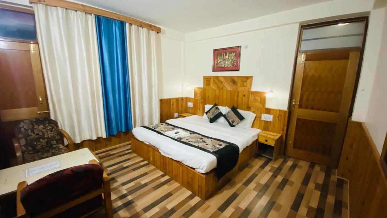 Хостел Hadimba Regency Манали Экстерьер фото