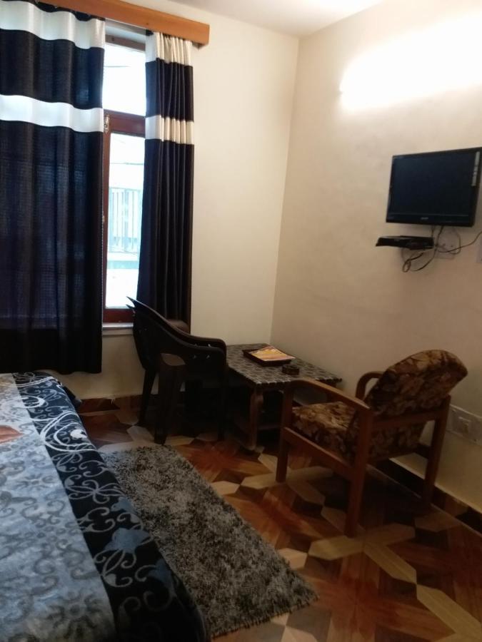 Хостел Hadimba Regency Манали Экстерьер фото